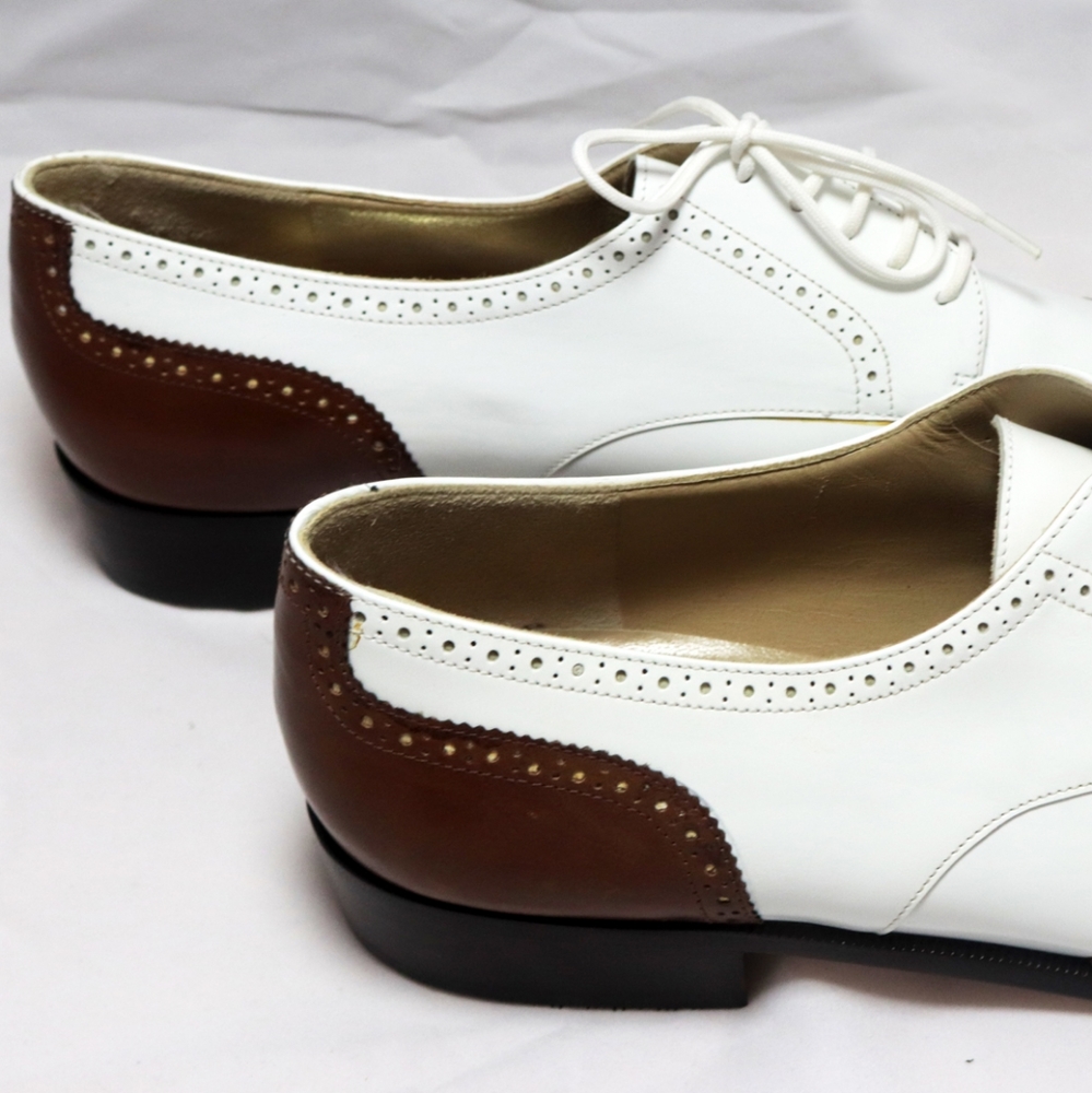 Salvatore Ferragamo Brogues for Women - Picture 3 of 5